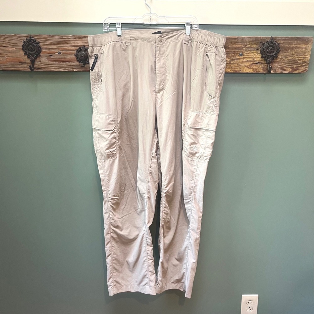 The North Face Mens XXL Regular Khaki Ripstop Cargo Hiking Pants Stow Pocket